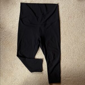 Maternity Old Navy Black High-Rise Leggings Capris